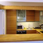 Beau Studio Type Loft Tres Bien Situe